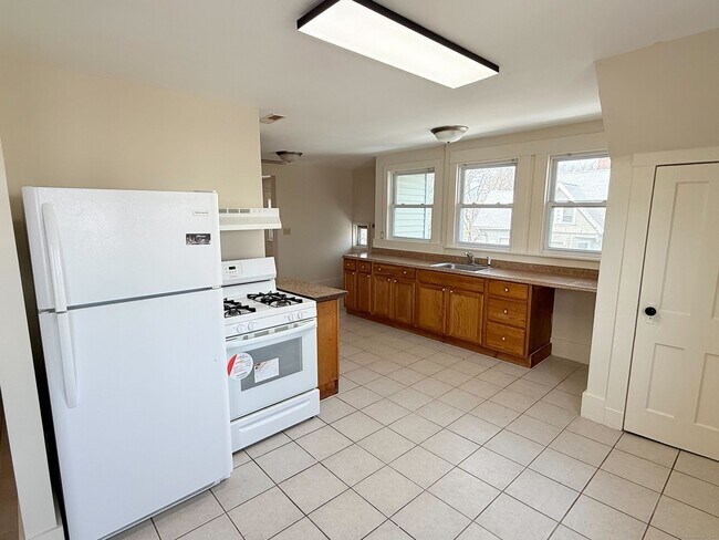 185 Howard Ave in New Haven, CT - Building Photo - Building Photo