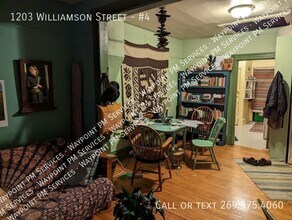 1203 Williamson St in Madison, WI - Building Photo - Building Photo