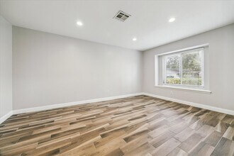 10522 Barwood Dr in Houston, TX - Building Photo - Building Photo