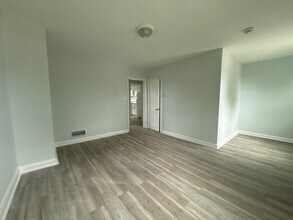3010 Sollers Point Rd in Dundalk, MD - Building Photo - Building Photo