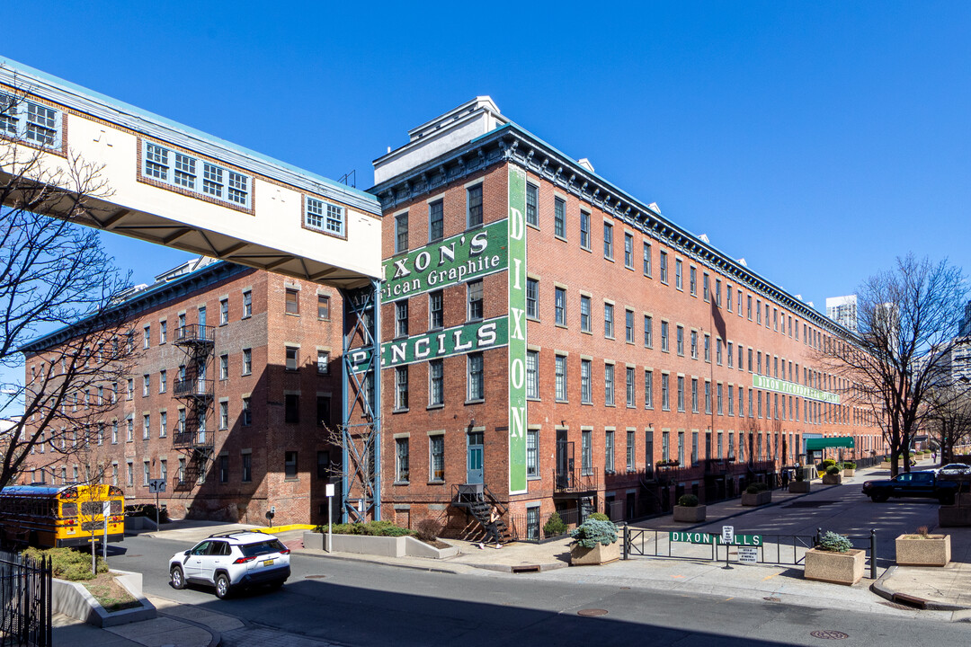 158 Wayne St in Jersey City, NJ - Foto de edificio