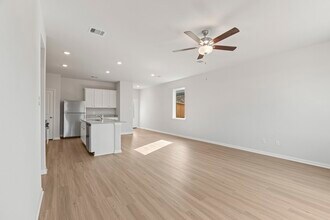 2518 Green Jasper Dr in Arcola, TX - Foto de edificio - Building Photo