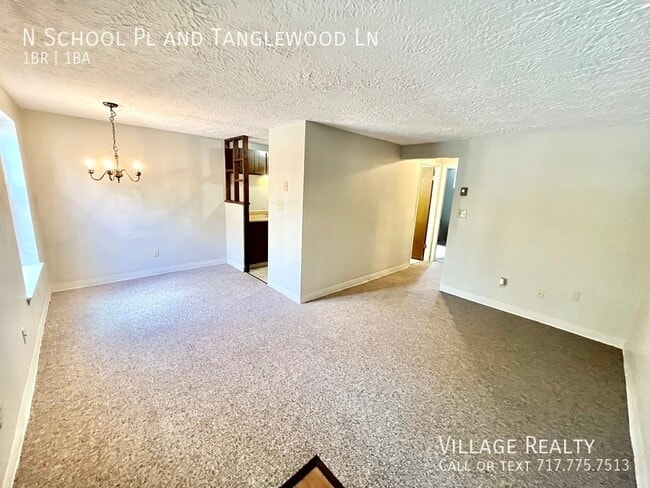337 N School Pl in Dallastown, PA - Building Photo - Building Photo
