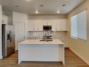 12618 W Flynn Ln in Glendale, AZ - Foto de edificio - Building Photo