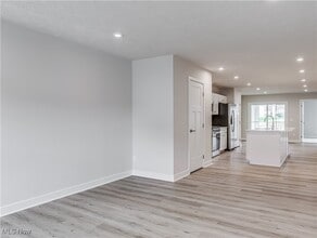 1845 Shank Dr in Akron, OH - Building Photo - Building Photo