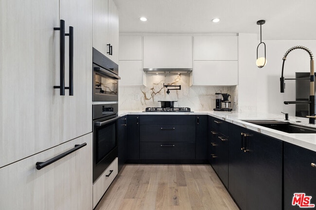 245 Main St in Los Angeles, CA - Building Photo - Building Photo