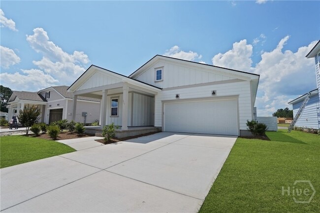 251 Shade Tree Dr in Richmond Hill, GA - Building Photo - Building Photo