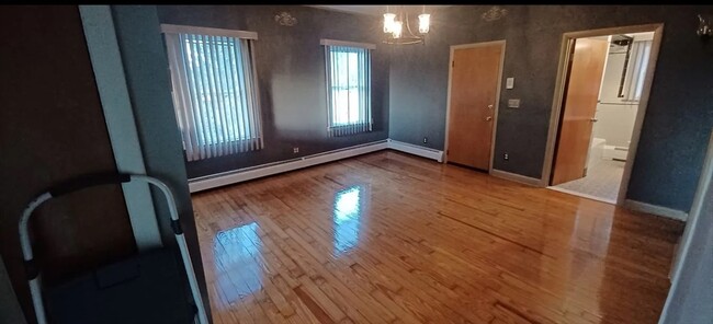 38 Pitman St-Unit -3 in Fall River, MA - Building Photo - Building Photo