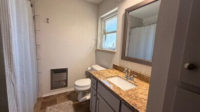 209 E Cammack St in Shawnee, OK - Building Photo - Building Photo