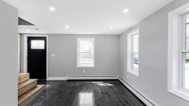 23 Lynn St in Peabody, MA - Building Photo - Building Photo