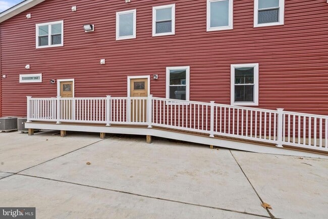 819 11th Ave in Prospect Park, PA - Building Photo - Building Photo