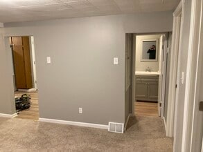 319 Camp Horne Rd in Pittsburgh, PA - Building Photo - Building Photo