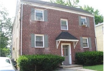 360 Concord Ave in Ewing, NJ - Foto de edificio