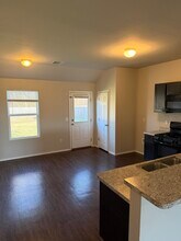 10708 SW 23rd Pl in Yukon, OK - Building Photo - Building Photo