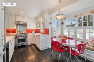 13 Church St in East Hampton, NY - Building Photo - Building Photo