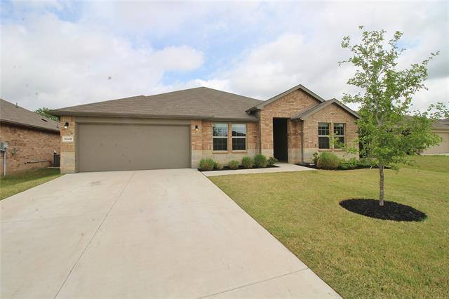 1449 Bennett Dr in Burleson, TX - Building Photo - Building Photo