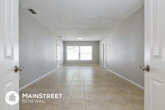 14051 Briardale Ln in Tampa, FL - Building Photo - Building Photo
