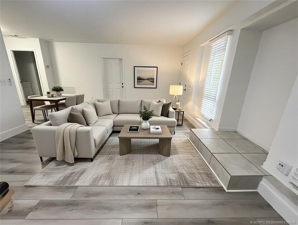 808 SW 33rd St in Palm City, FL - Building Photo