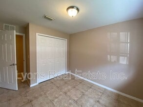 566 Nimitz Blvd in Lehigh Acres, FL - Building Photo - Building Photo