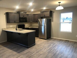 1421 Drayton Ct in Republic, MO - Building Photo - Building Photo