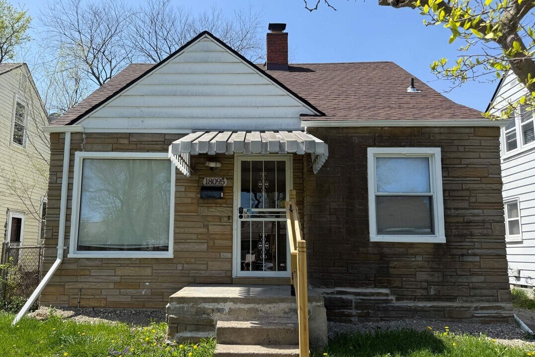 18095 Keystone St in Detroit, MI - Building Photo