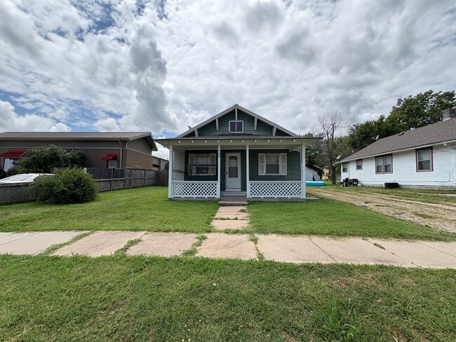 property at 105 N Orchard St