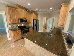 242 Chuckwood Rd in Mooresville, NC - Foto de edificio - Building Photo