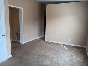 215 Teel St NE in Christiansburg, VA - Building Photo - Building Photo