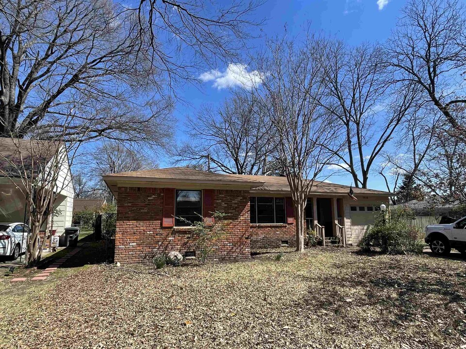 1626 Wheaton St in Memphis, TN - Building Photo