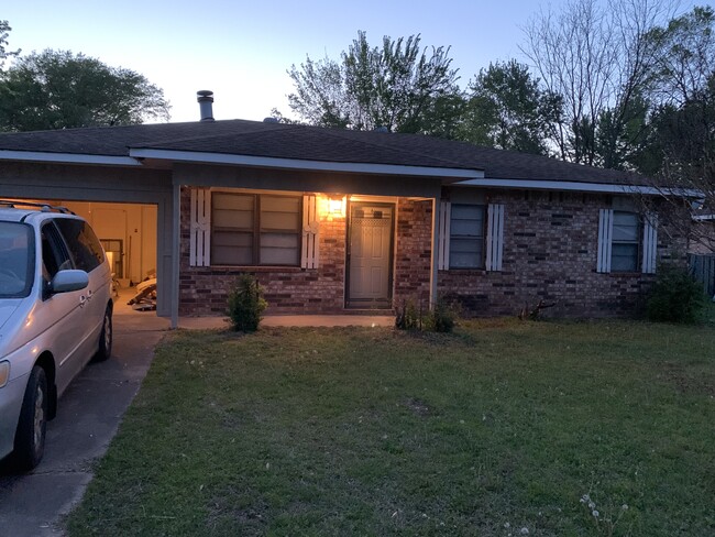 property at 6 S 44th St