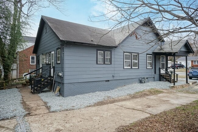 607-609 N Main St in Burlington, NC - Building Photo - Building Photo