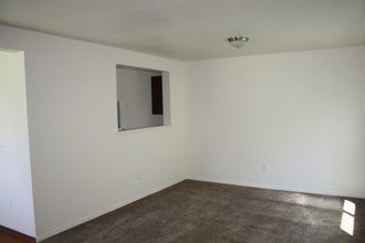 1123 Burrell Ave in Lewiston, ID - Building Photo - Interior Photo