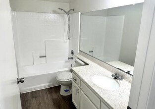 14826 Magnolia Blvd in Los Angeles, CA - Building Photo - Building Photo