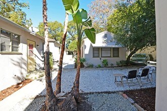 1430 Rock Glen Ave in Glendale, CA - Building Photo - Building Photo