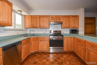 925 Moreland Ave, Unit 610 in St. Louis, MO - Building Photo - Building Photo