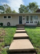 103 S Fairview Ave in Liberty, MO - Building Photo