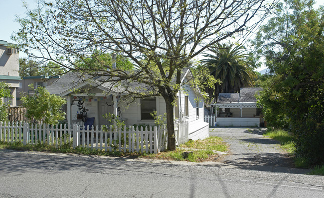 1428-1430 Oakland Blvd in Walnut Creek, CA - Building Photo - Building Photo