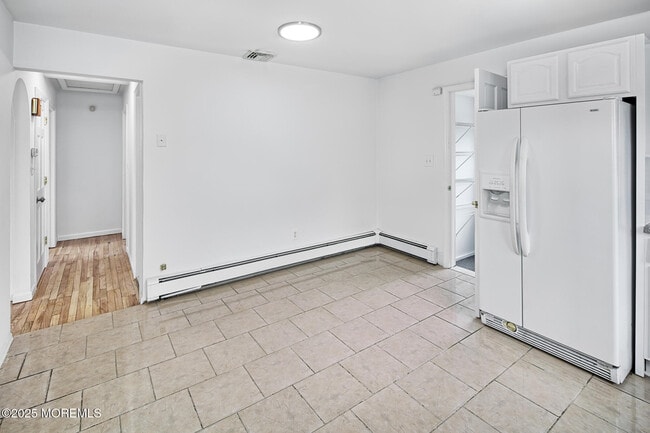 46 Amboy Rd in Matawan, NJ - Building Photo - Building Photo