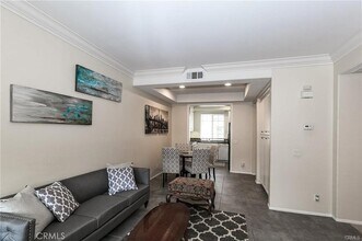 46 Vintage in Irvine, CA - Building Photo - Building Photo