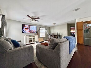 1976 Briar Wy in South Bend, IN - Building Photo - Building Photo