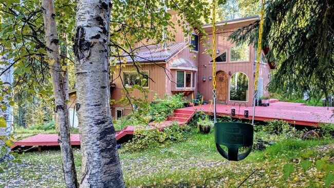 1412 Springwater Dr in Fairbanks, AK - Building Photo - Building Photo