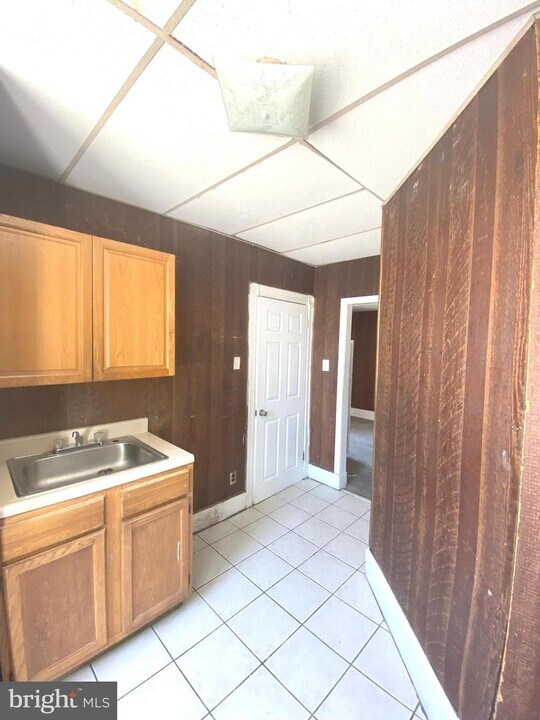 1682 Harrison St Photo