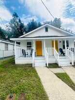 2141 Poppy St in Tallahassee, FL - Building Photo