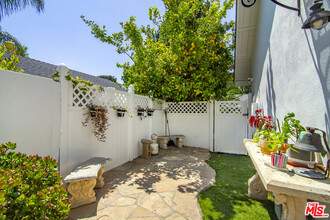 5020 Dantes View Dr in Agoura Hills, CA - Building Photo - Building Photo