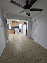 774 N Orange St, Unit 2B in Riverside, CA - Building Photo - Building Photo