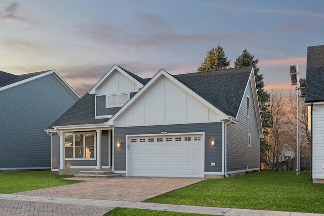 4032 Faith Ln in St. Charles, IL - Building Photo - Building Photo