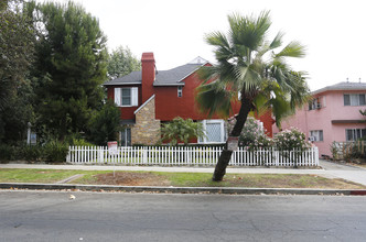 Chateau Del Arbor in West Hollywood, CA - Building Photo - Building Photo