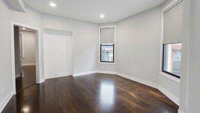 3415 N Seminary Ave, Unit 2F in Chicago, IL - Building Photo - Building Photo