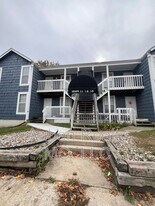 10115 E 67th St in Raytown, MO - Building Photo