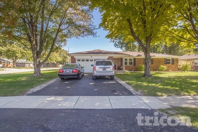 property at 621 Aberdeen Dr